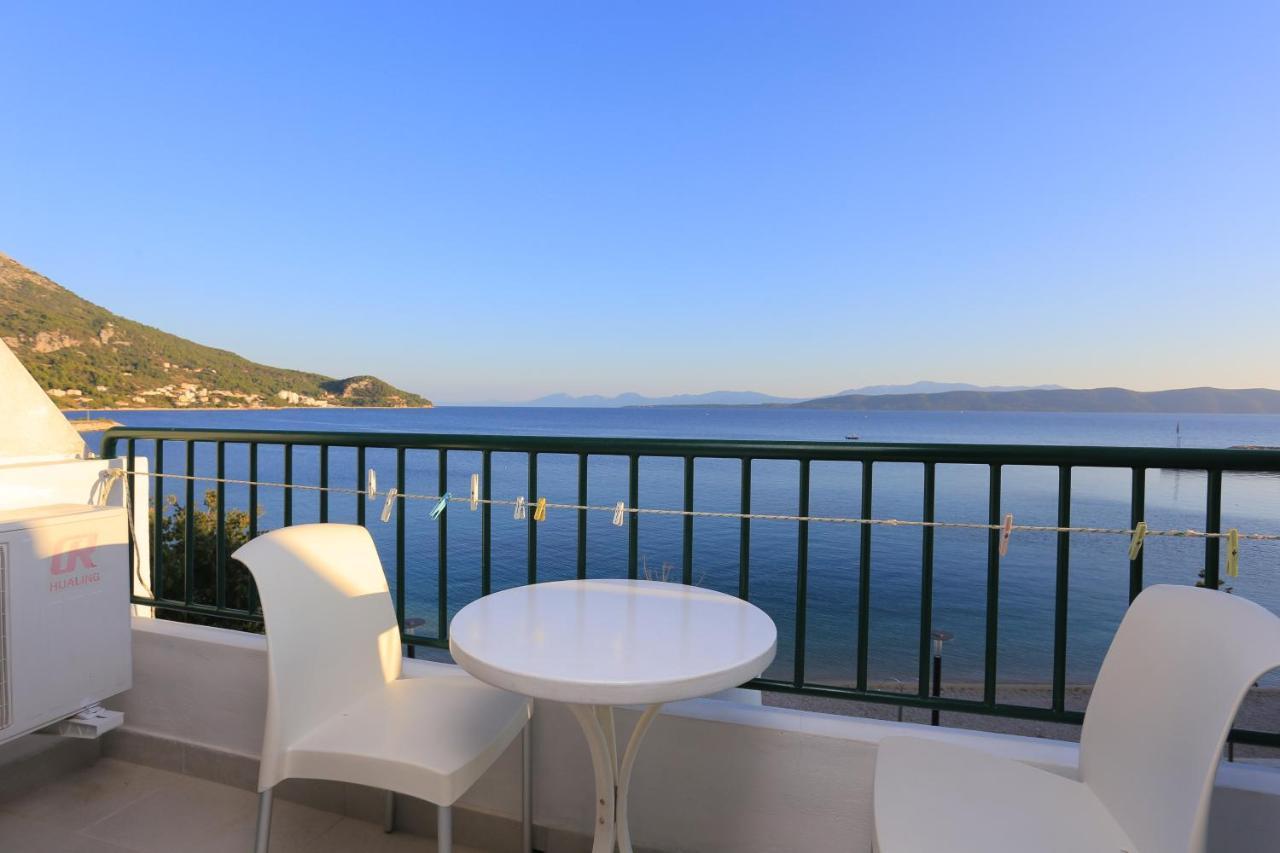 Apartments By The Sea Igrane, Makarska - 6653 מראה חיצוני תמונה