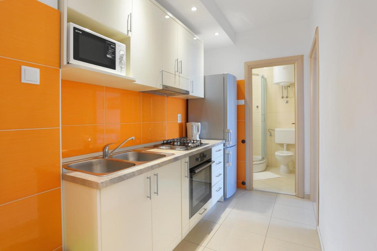 Apartments By The Sea Igrane, Makarska - 6653 מראה חיצוני תמונה