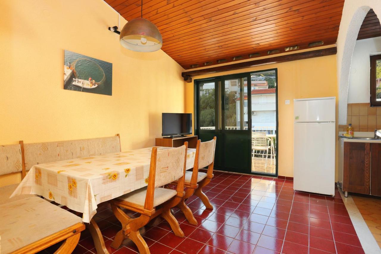 Apartments By The Sea Igrane, Makarska - 6653 מראה חיצוני תמונה