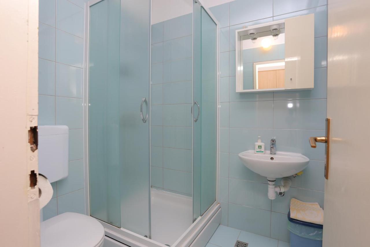 Apartments By The Sea Igrane, Makarska - 6653 מראה חיצוני תמונה