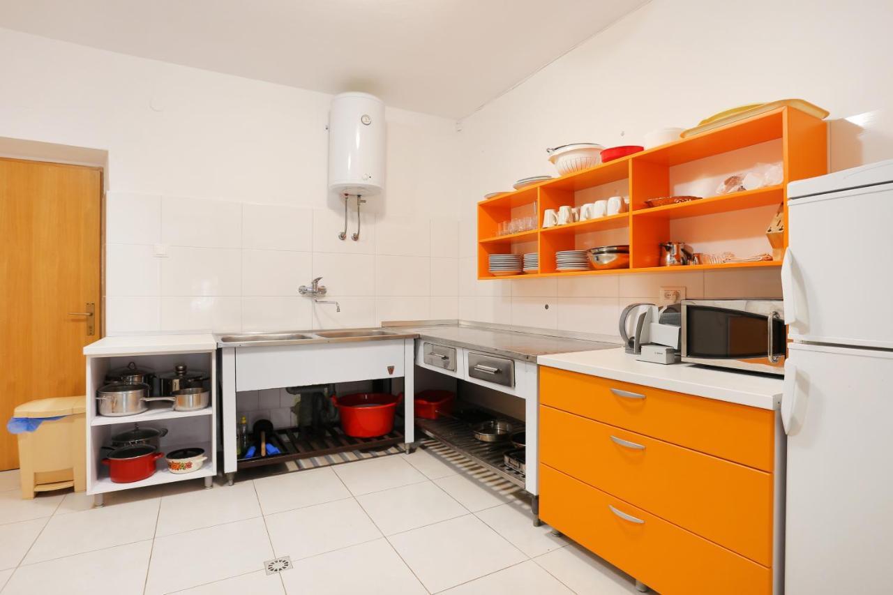 Apartments By The Sea Igrane, Makarska - 6653 מראה חיצוני תמונה