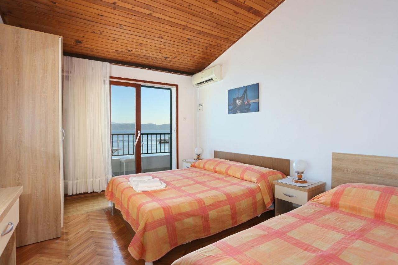 Apartments By The Sea Igrane, Makarska - 6653 מראה חיצוני תמונה