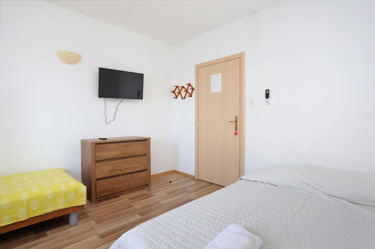 Apartments By The Sea Igrane, Makarska - 6653 מראה חיצוני תמונה