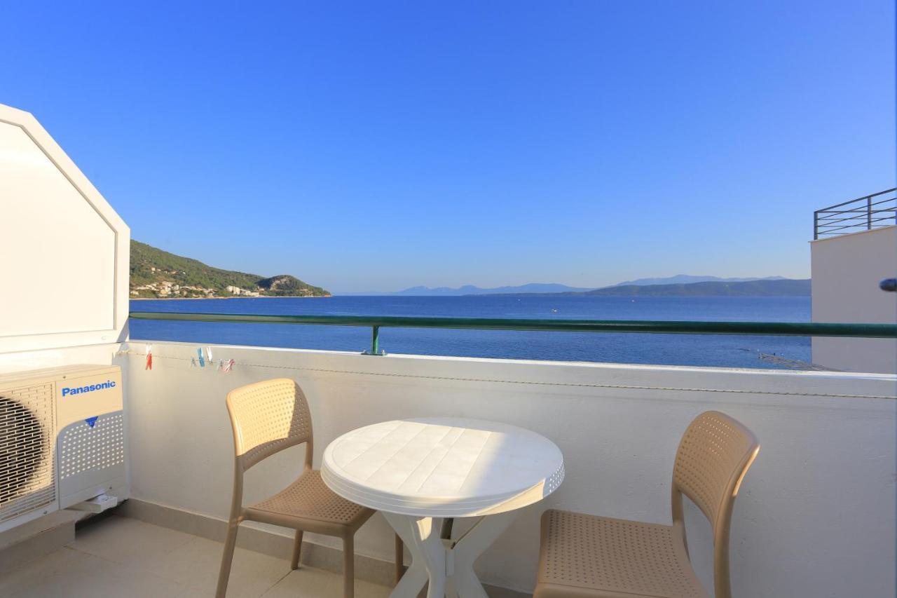 Apartments By The Sea Igrane, Makarska - 6653 מראה חיצוני תמונה
